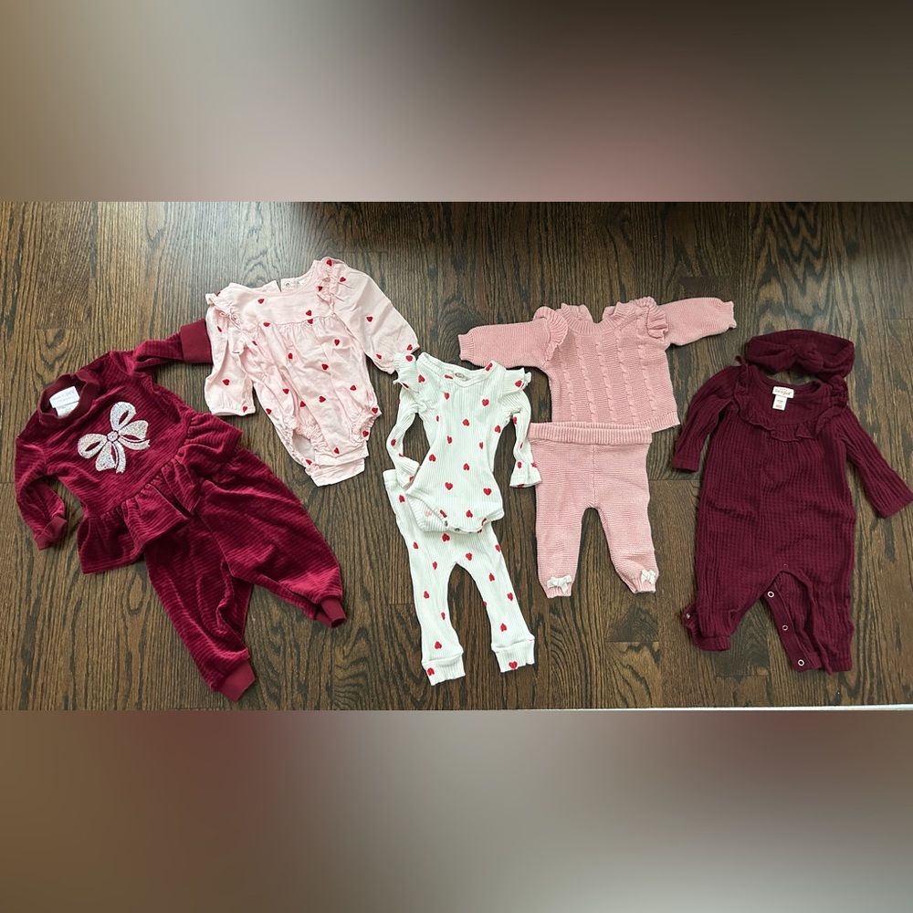 Pinks & hearts Bundle 5 outfits baby girl 0-3 months